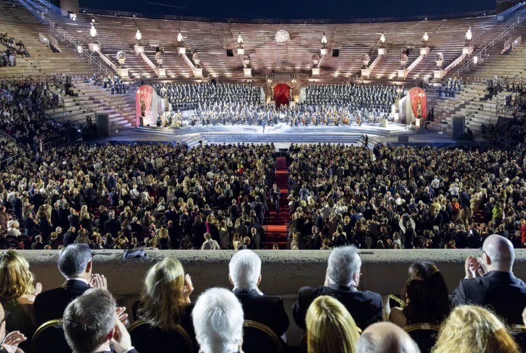 Arena di Verona La Grande Opera Italiana Patrimonio dellUmanita recensione Opera Mundus